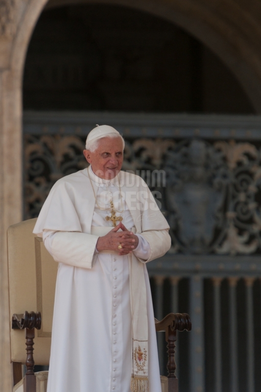 Pope Benedict XVI General Audience - St Peter Square, 24 September 2008 - ©Gustavo Kralj/GPImages EDITORIAL USE ONLY
