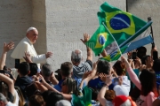 Vatican, St Peter Square: General Audience with Pope Francis. Photo: Gustavo Kralj/Gaudiumpress Images