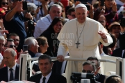Vatican, St Peter Square: General Audience with Pope Francis. Photo: Gustavo Kralj/Gaudiumpress Images