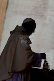 Vatican City: Pope Francis Mass  17-05-2015 - Papa Francesco Messa Piazza San Pietro Citta del Vaticano . ©Gustavo Kralj/GPImages