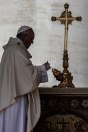 Vatican City: Pope Francis Mass  17-05-2015 - Papa Francesco Messa Piazza San Pietro Citta del Vaticano . ©Gustavo Kralj/GPImages