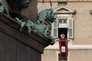 Vatican City: Pope Francis at the balcony on the angelus on 02-10-2019 - ©Gustavo Kralj/GPImages - EDITORIAL USE ONLY