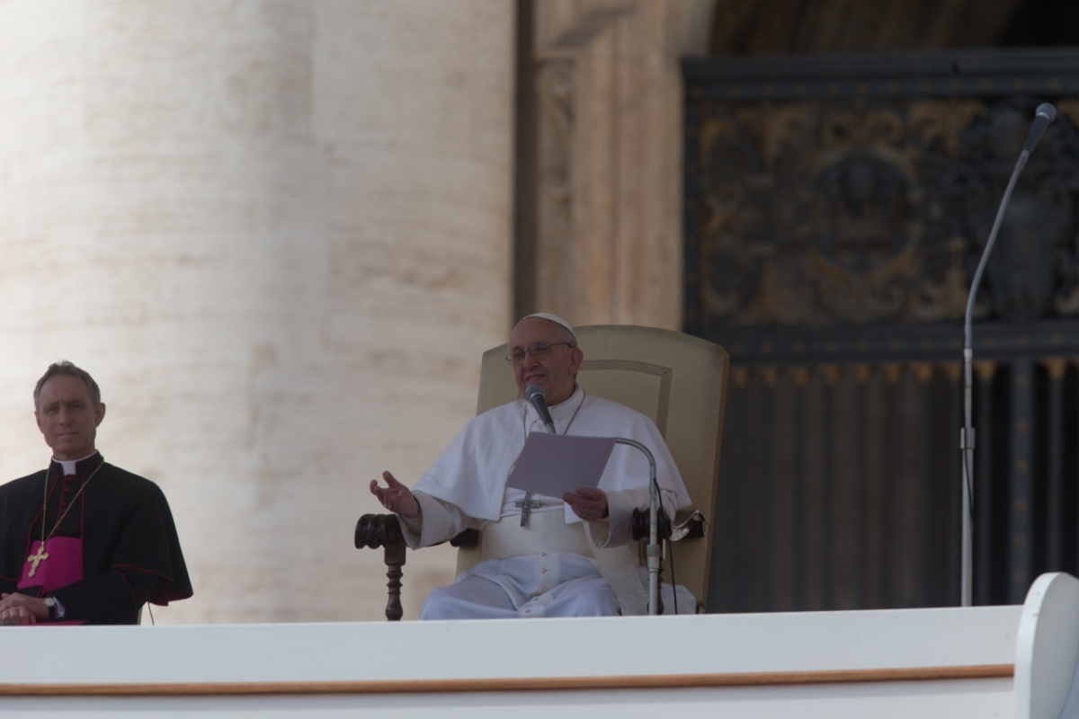 Vatican City: Pope Francis Audience  27-03-2013 - Papa Francesco Udienza generale Piazza San Pietro Citta del Vaticano . ©Gustavo Kralj/GPImages