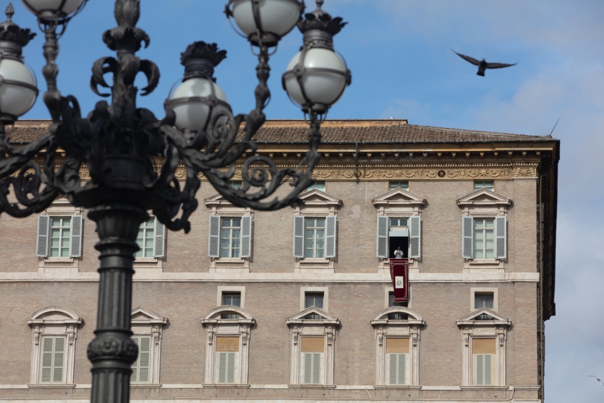 Vatican City: Pope Francis at the balcony on the angelus on 02-10-2019 - ©Gustavo Kralj/GPImages - EDITORIAL USE ONLY