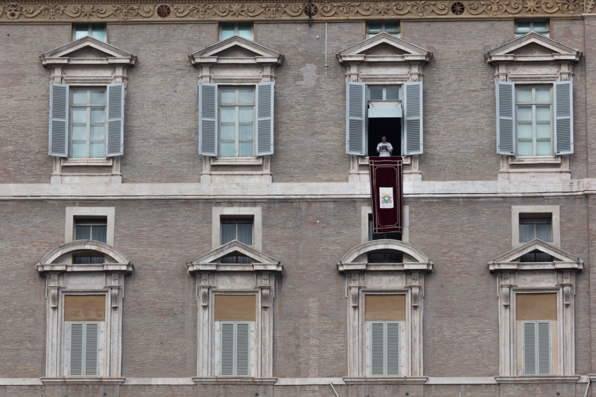 Vatican City: Pope Francis at the balcony on the angelus on 02-10-2019 - ©Gustavo Kralj/GPImages - EDITORIAL USE ONLY