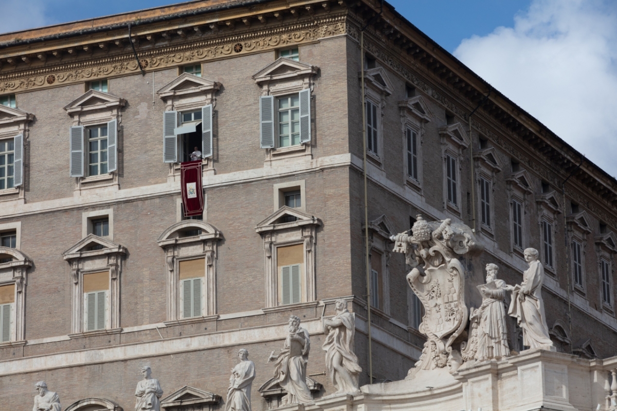 Vatican City: Pope Francis at the balcony on the angelus on 02-10-2019 - ©Gustavo Kralj/GPImages - EDITORIAL USE ONLY